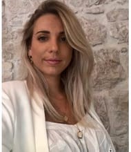 Laura COMBES, Handelsvertreter