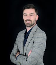 Jim GUIDA, Agente comercial