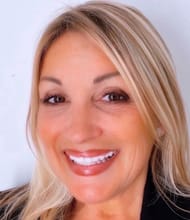 Sandrine LASCOLS, Commercieel agent