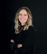 Sarah GUILLOT, Consulente