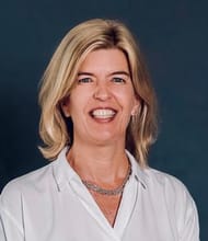 Steffi VORNEWEG, Agent commercial