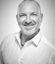 Raynald SEGARRA, Onderhandelaar