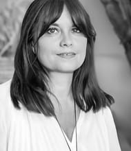Hélène SORRENTI, Makler