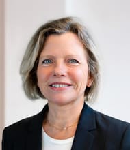 Karin THOURSIE PEYRON, Commercieel agent