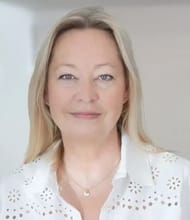 Ulrika TOPEL, Agent commercial