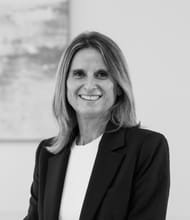 Karine IZOARD, Associate