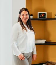 Diana PECHENET, Commercieel agent