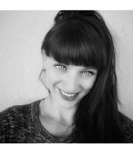 Stephanie POZZOVIVO, Handelsvertreter