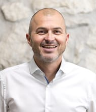 BENOIT TROUET, Negozziatore