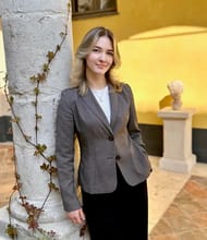 Marie DECKER, Agent commercial