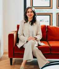 Raphaëla RIVOIRE, Commercieel agent
