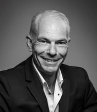 Philippe SENTENAC, Onderhandelaar