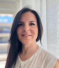 Sandrine STRICKLAND, Commercieel agent