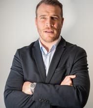 Yvan CRUZ, Associé