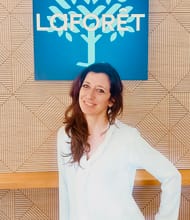 ANGELIQUE  DE CONTI, Agente comercial