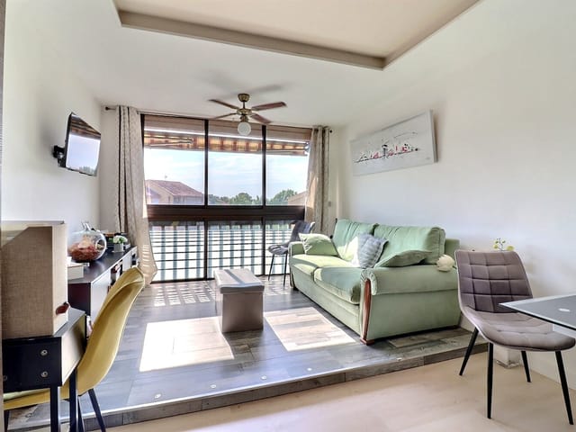 Appartement à vendre - 83600, Frejus (Villeuneuve), France, 5D8k8L - Melsia
