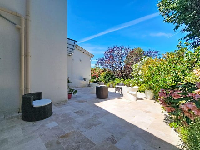 Casa en venta - 06130, Grasse (Saint Jacques), France, 5D8vkZ - Melsia