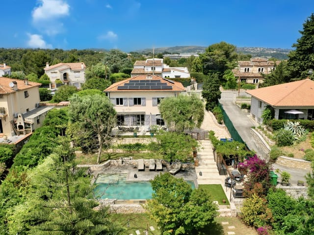 Casa en venta - 14, Chemin des Cougoulins, 06600, Antibes (Rastines - Valmasque - Constance), France, 5DLJ0K - Melsia