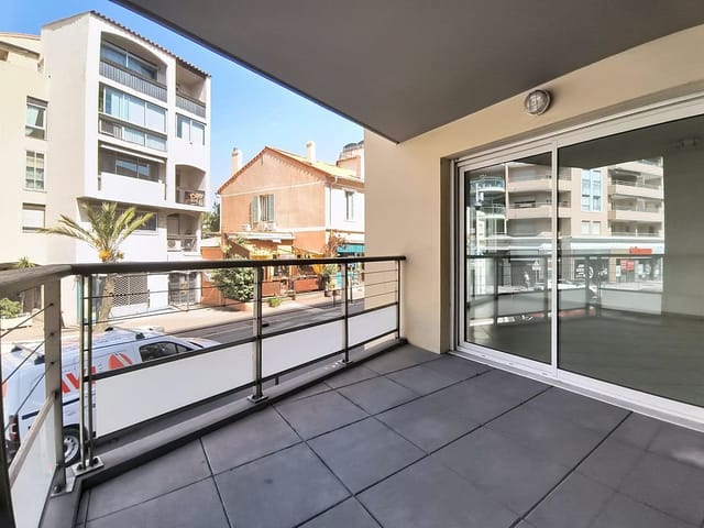 Appartamento in vendita - 83700, Saint-Raphael (Centre Ville), France, 5DdJyv - Melsia