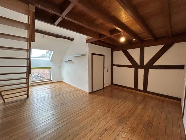 Apartamento aluga-se - 6900, Marche-En-Famenne, Belgique, 5Rmeyp - Melsia
