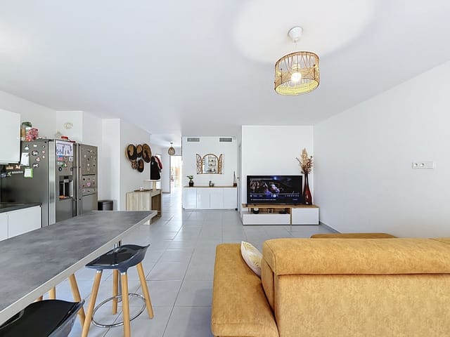 Appartement à vendre - 06700, Saint-Laurent Du Var (Gare), France, 5pAqZr - Melsia