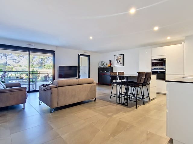 Wohnung zu verkaufen - 83700, Saint-Raphael (Boulouris), France, 5pOR1e - Melsia
