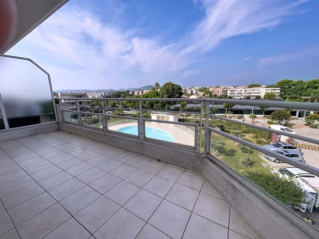 Appartement te koop - 06600, Antibes (commerces et écoles), France, 5praem - Melsia