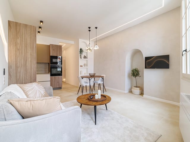 Appartement te koop - 06300, Nice (Vieux Nice), France, 5r01gL - Melsia