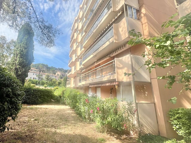 Appartement à vendre - 83700, Saint-Raphael (Proche Centre Ville), France, 5r4K2z - Melsia
