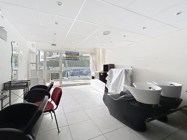 Comercio/Oficina en venta - 06200, Nice (Sainte Marguerite), France, 5rBO4z - Melsia