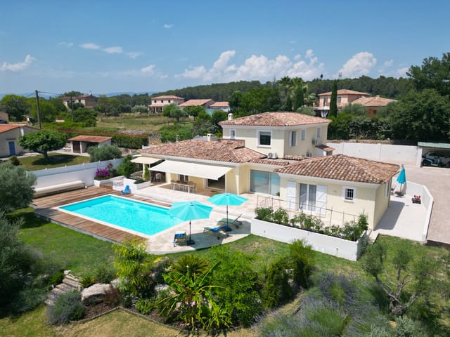 Huis te koop - 83600, Bagnols-En-Foret, France, 5rWk1z - Melsia