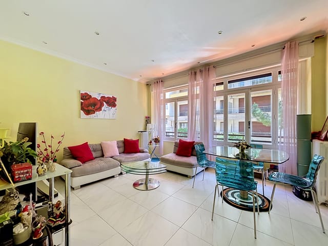 Wohnung zu verkaufen - 06160, Antibes (Juan Centre), France, 5vVLjL - Melsia
