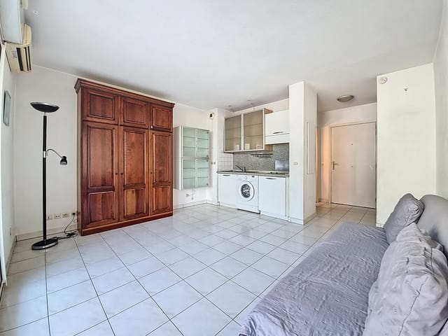 Apartment for sale - 06160, Antibes (Juan Centre), France, 5vlVRL - Melsia