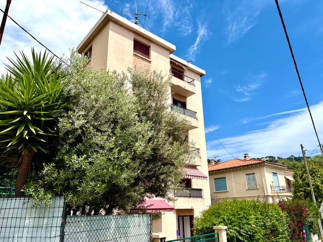 Appartement te koop - 06110, Le-Cannet (Mairie), France, G6J1j0 - Melsia