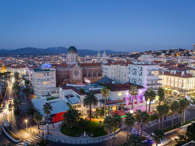 Commercio/Ufficio in affitto - 64, Boulevard d'Alsace, 83700, Saint-Raphael (Centre Ville), France, G6JEJ8 - Melsia