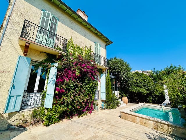 Villa cittadina in vendita - 06160, Antibes (Fournel - Badine), France, G6Jnn8 - Melsia