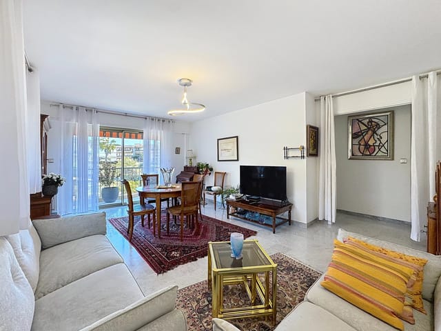 Appartement te koop - 06600, Antibes (Piscine), France, GJ4k09 - Melsia