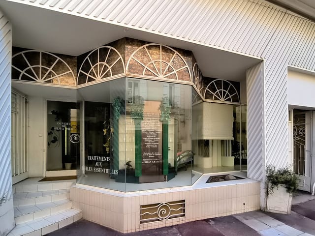 Commerce - Bail Commercial à vendre - 83700, Saint-Raphael (Centre Ville), France, GJ87x2 - Melsia