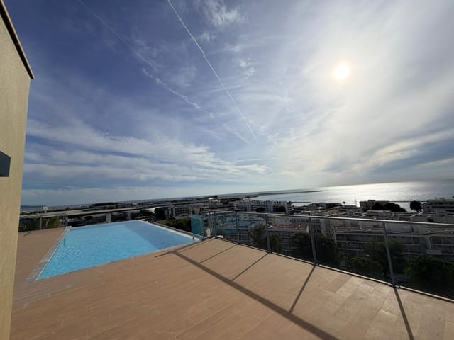 Wohnung zu verkaufen - 201, Chemin des Paluds, 06700, Saint-Laurent Du Var (Port Saint Laurent), France, GJLLm7 - Melsia