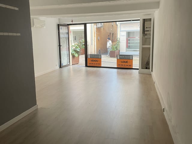 Commerce/Bureau à vendre - 83600, Frejus, France, GLjO3v - Melsia