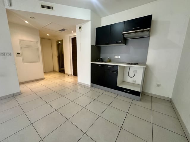 Appartement à vendre - 06400, Cannes, France, GV1A7v - Melsia