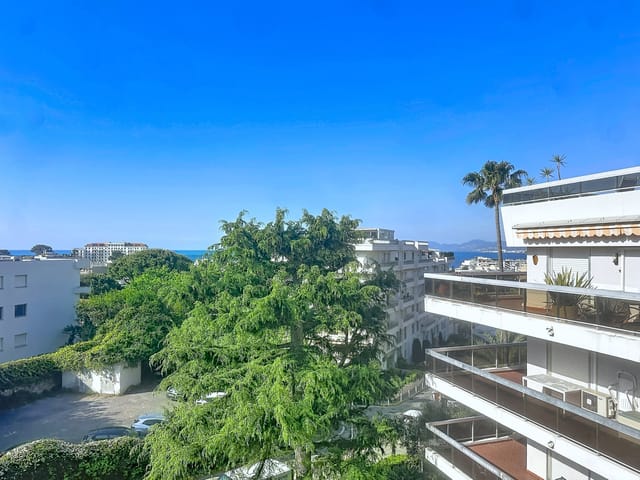 Appartement te koop - 06600, Antibes (Début Cap Antibes), France, Gj1eZP - Melsia
