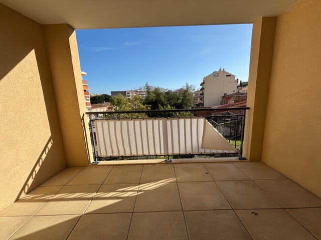 Appartement à vendre - 06800, Cagnes-Sur-Mer, France, Gjw7xx - Melsia