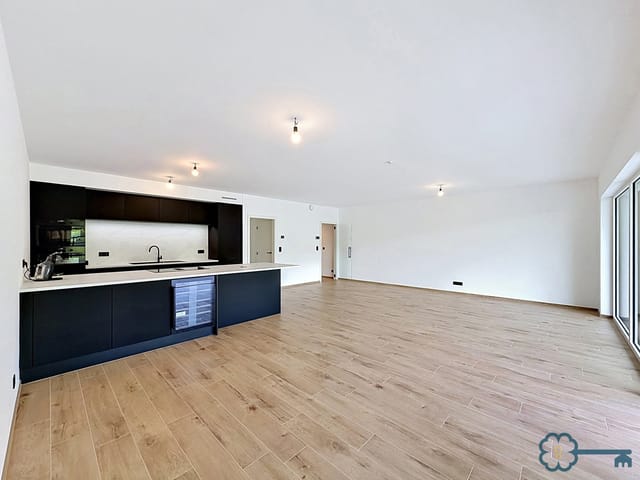 Apartamento aluga-se - Rue de Gawday, 37, 5300, Andenne, Belgique, GjwozR - Melsia