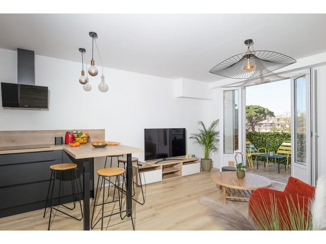 Appartement à vendre - 13, Boulevard Raymond Poincaré, 06160, Antibes (Juan Centre), France, Gjydze - Melsia