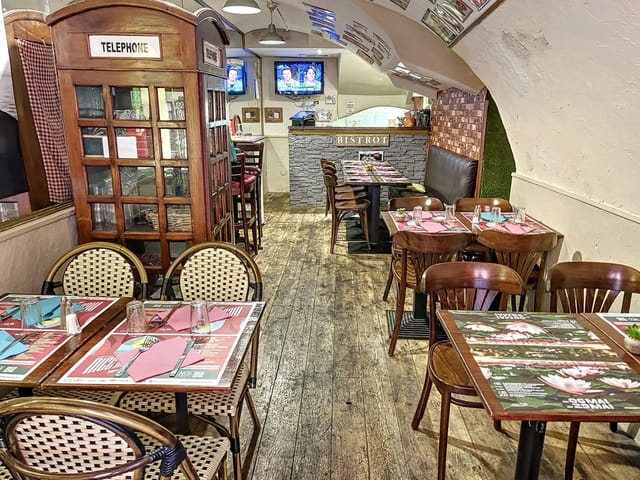 Comercio/Oficina en venta - 06400, Cannes (La Ferrage), France, X7JR0w - Melsia