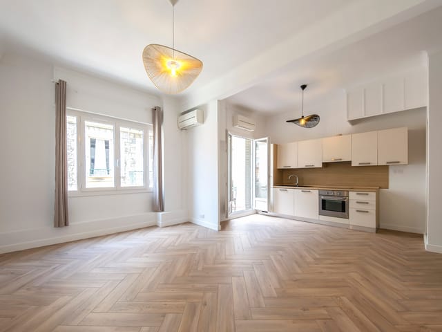 Appartement à vendre - 06000, Nice (Carre D'or), France, Xeg8nv - Melsia