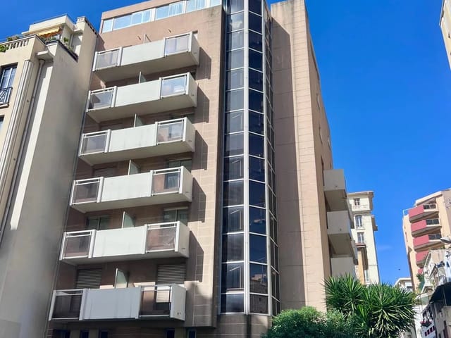 Appartement à vendre - 06100, Nice (Liberation), France, Xexv2w - Melsia