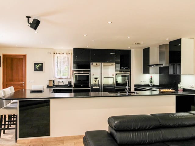 Huis te koop - 06910, La-Roque-En-Provence, France, Xg69PB - Melsia