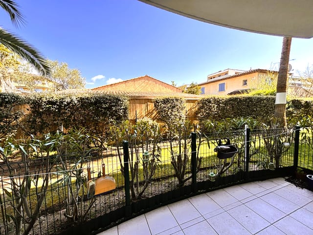 Appartement à vendre - 83600, Frejus (Frejus Plage), France, Xm42yV - Melsia
